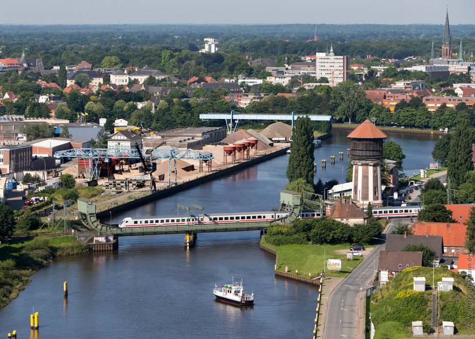 Foto bur-20120723-hafen-ol-0101.jpg Stadthafen und Eisenbahn-Klappbrücke Oldenburg
